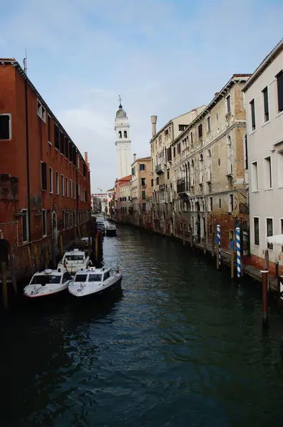 Calles venecianas y arquitectura — Foto de Stock