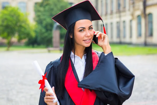 Happy woman portrait on her graduation day smiling — Stock Photo, Image