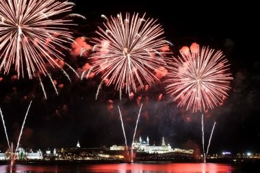 Kazan (Rusya Kremlin üzerinde havai fişek)
