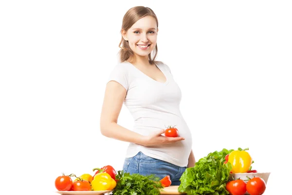 Glückliche Frau mit Tomate — Stockfoto