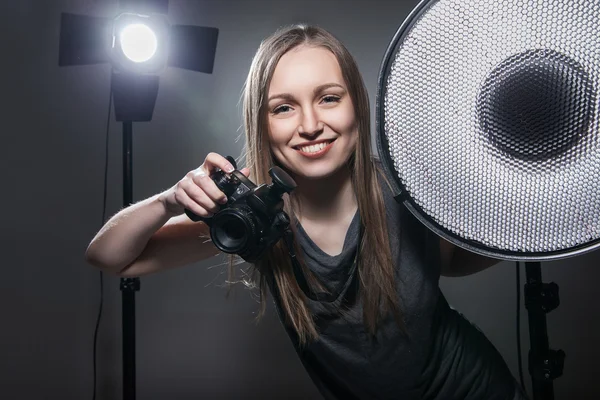 Woman with the camera. Girl photographer — Stock Photo, Image