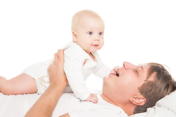 Giovane padre si sta divertendo con il suo piccolo bambino — Foto Stock