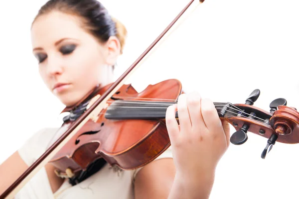 Bella giovane donna che suona il violino su bianco — Foto Stock