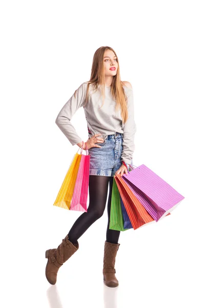 Shopping-Frau mit Einkaufstüten — Stockfoto