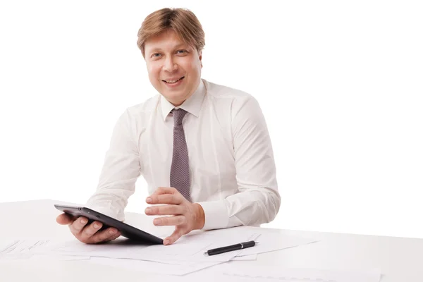 Hombre sonriente guapo con tablet . — Foto de Stock