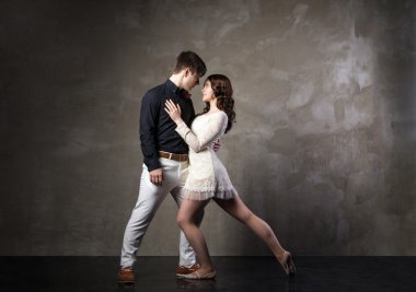 güzel çift aktif balo salonu dans