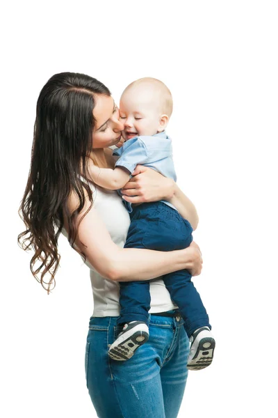 かわいい赤ちゃんの少年と若い母親 — ストック写真