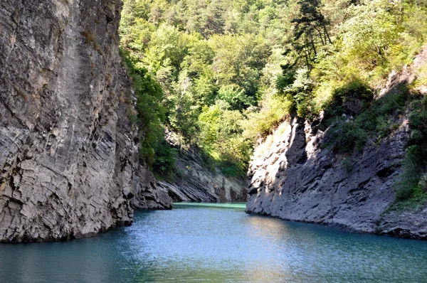 França. O lago Monteynard  . — Fotografia de Stock