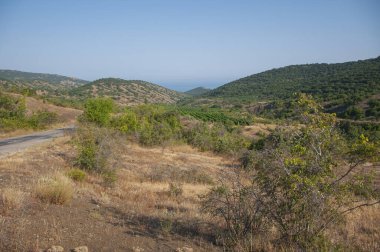 Yazın Kırım 'da Sudak yakınlarındaki dağların manzarası