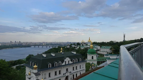 Vista Los Edificios Lavra Kiev Pechersk Dniéper — Foto de Stock