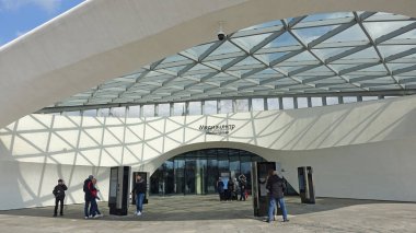 Moskova 'daki Zaryadye Parkı' ndaki Medya Merkezi binası.