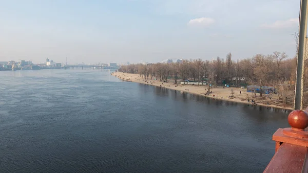 Uitzicht Vanaf Voetgangersbrug Naar Trukhaniv Eiland Dnjepr Het Voorjaar — Stockfoto