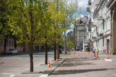 Kiev, Ukrayna, 10 Mayıs 2021 Bolshaya Zhitomirskaya Caddesi, Kiev, bir bahar günü