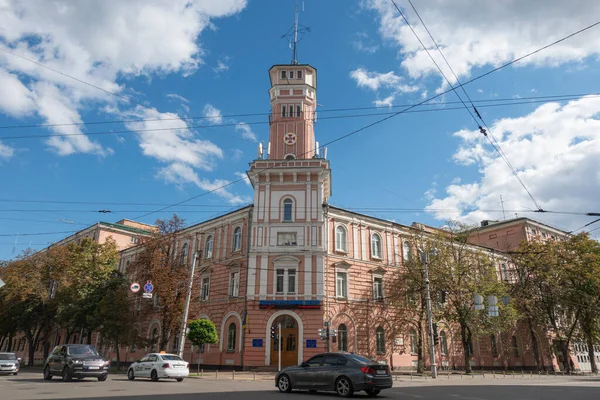 Das Gebäude des alten Feuerwehrturms in Kiew. — Stockfoto