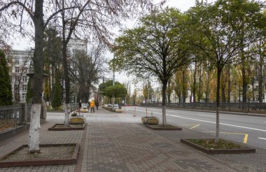 Kiev 'deki Shevchenko Bulvarı' nın bir sonbahar günü manzarası