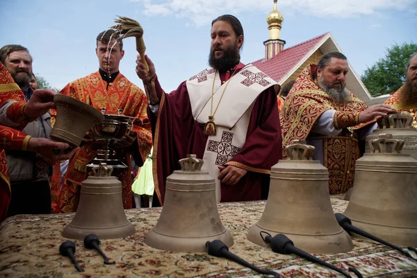 Consagración Campanas Para Una Pequeña Iglesia Iglesia Ortodoxa Clero Julio —  Fotos de Stock