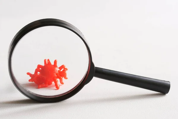 Toy Virus Magnifying Glass Concept Study Research Changes Mutations Virus — Stock Photo, Image