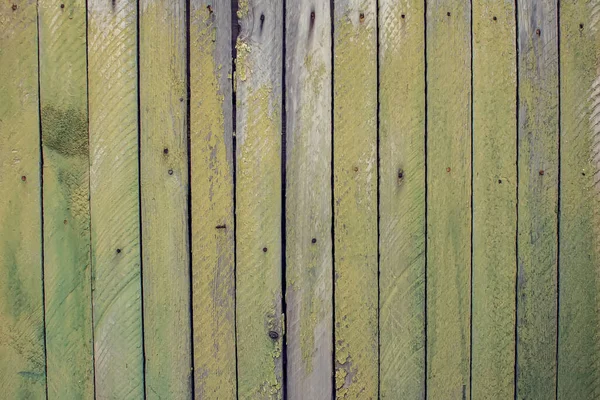 緑の古い木の垂直壁の背景やテクスチャ — ストック写真