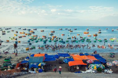 Mui Ne Sahili yakınlarındaki Vietnam balık pazarı 02.09.2018