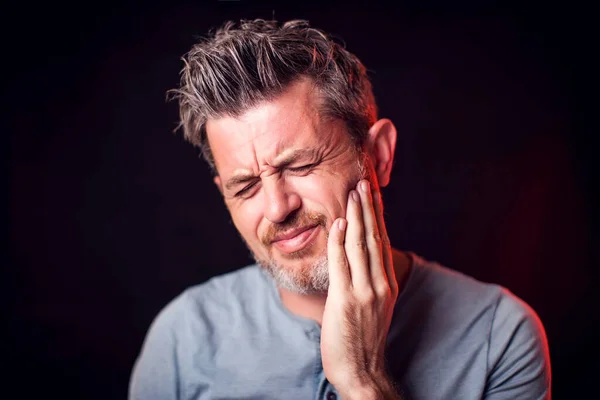 Чоловік Відчуває Зубний Біль Люди Охорона Здоров Концепція Медицини — стокове фото
