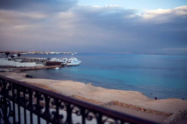 View Red Sea Ship Cloudly Sky Rain Hurhgada Nature Weather — Stock Photo, Image