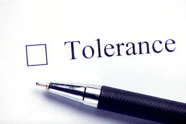 Tolerancia Casilla Verificación Con Una Cruz Sobre Papel Blanco Concepto — Foto de Stock