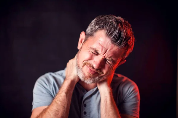 Hombre Siente Dolor Cuello Concepto Personas Salud Medicina — Foto de Stock