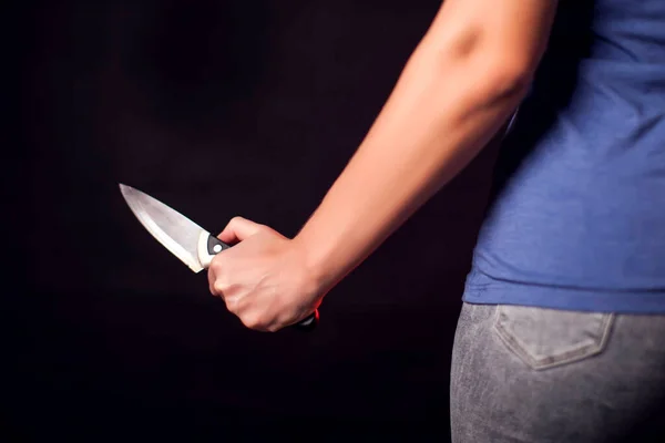 Mujer Con Cuchillo Detrás Espalda Personas Violencia Familiar Concepto Crimen — Foto de Stock