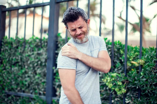 Conceito Pessoas Cuidados Saúde Medicina Homem Infeliz Que Sofre Dor — Fotografia de Stock