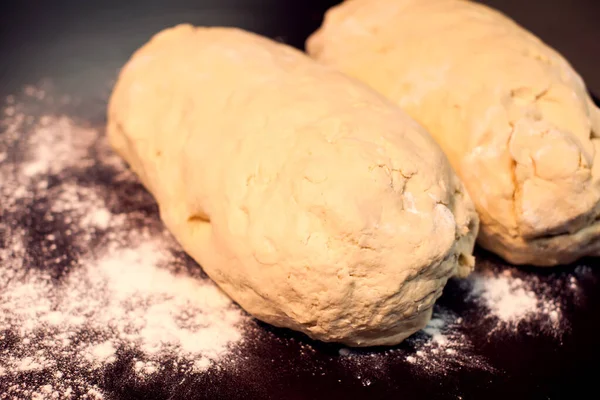 Dough Flour Black Table Homemade Food Concept — Stock Photo, Image