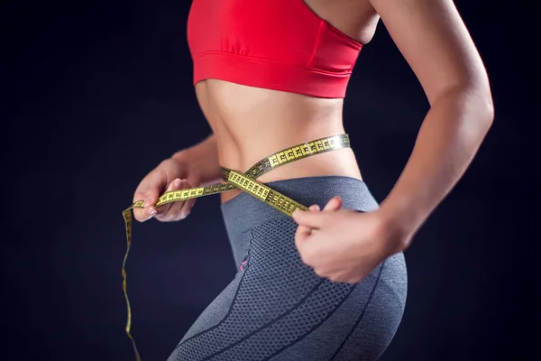 Woman Red Top Measuring Her Waist Meter Sport Lifestyle Health — Stockfoto