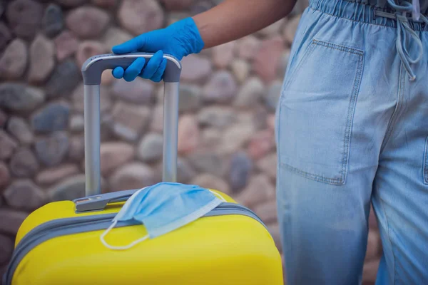 Travel Coronavirus Concept Woman Medical Gloves Medical Face Mask Luggage — Stock Photo, Image