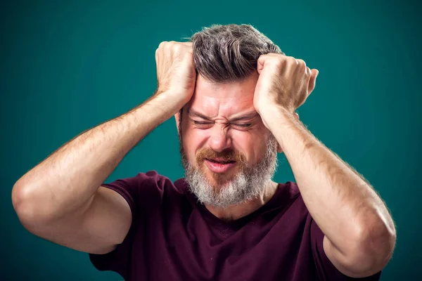 Ein Porträt Eines Traurigen Bärtigen Mannes Roten Shirt Menschen Und — Stockfoto