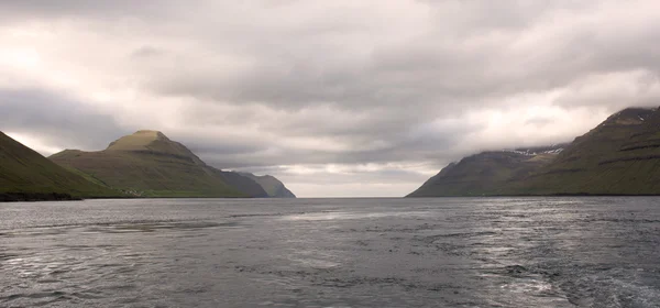 L'île de Kalsoy sur les îles Féroé — Photo