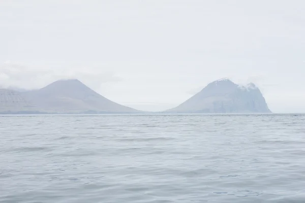 Paisagem nas Ilhas Faroé com Vidoy — Fotografia de Stock