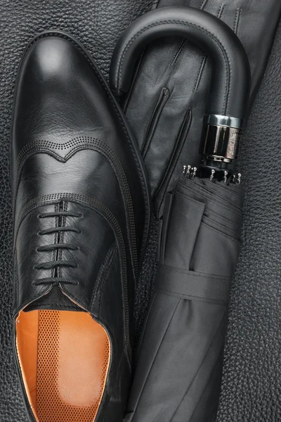 Male set of fashion accessories, shoes, umbrella, gloves — Stock Photo, Image