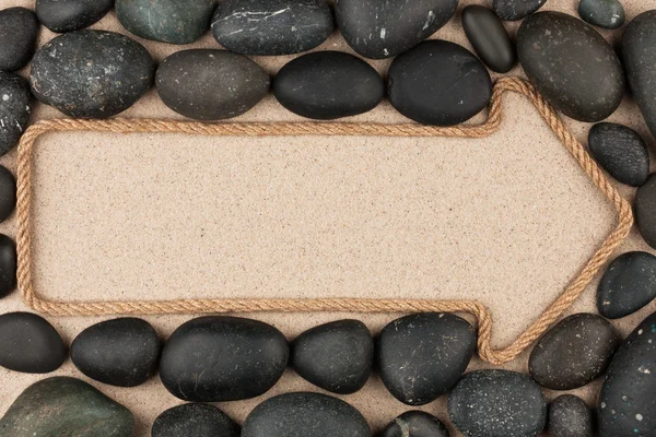 Puntero hecho de cuerda con piedras negras —  Fotos de Stock