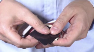 Renkli kağıt katlama teknikleriyle yaratıcılığın kilidini açmak sakin bir öğleden sonra kapalı alanda