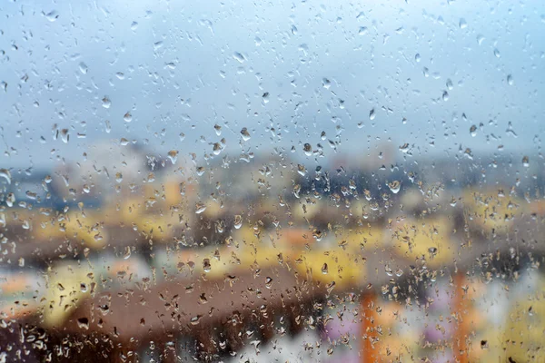 雨滴落在窗上 — 图库照片