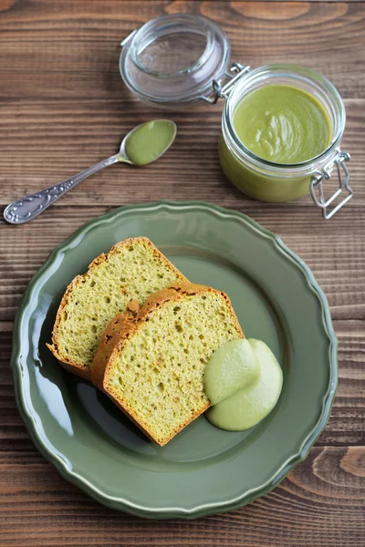 Pund kaka med te matcha — Stockfoto