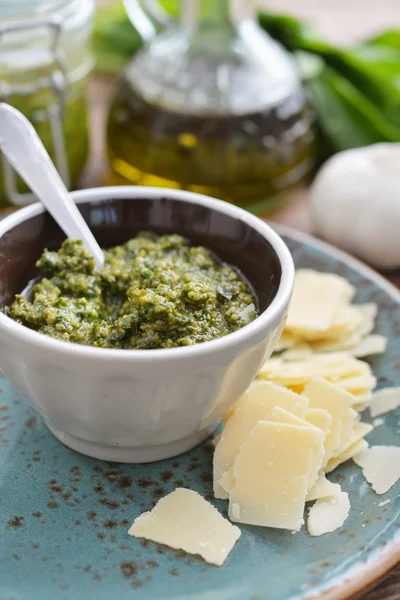 Molho de Pesto acabado de fazer — Fotografia de Stock