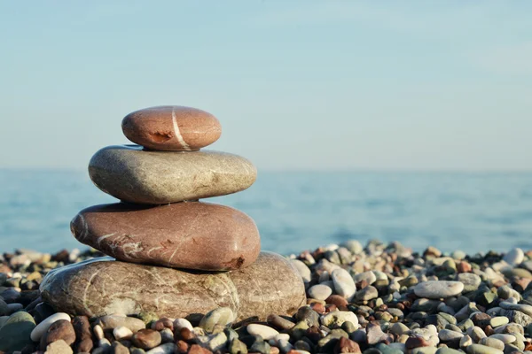 Stack of round smooth stones — Stock Photo, Image