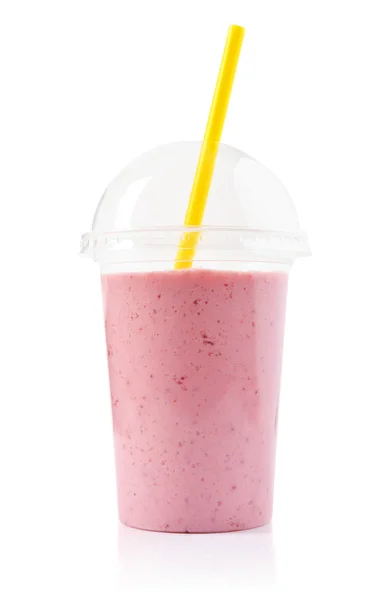 Smoothie aux fraises dans une tasse transparente en plastique — Photo