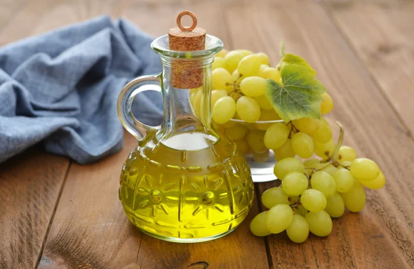 Grape seed oil — Stock Photo, Image