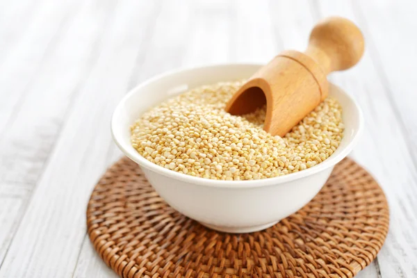 Syrové quinoa semena — Stock fotografie