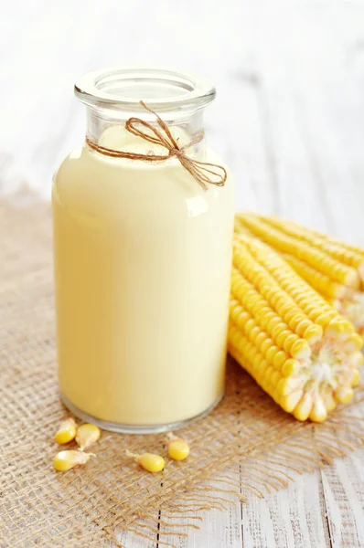 Zumo de maíz dulce fresco — Foto de Stock