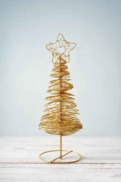 Golden decorative christmas tree — Stock Photo, Image