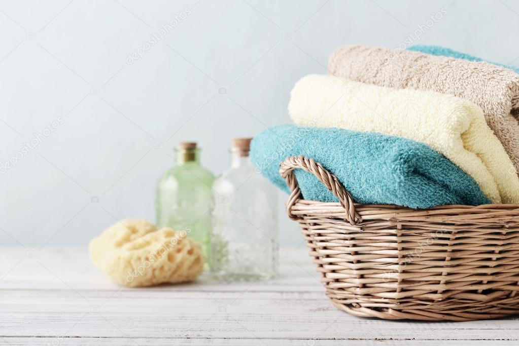 Bath towels and sponge Stock Photo by ©tashka2000 59243707