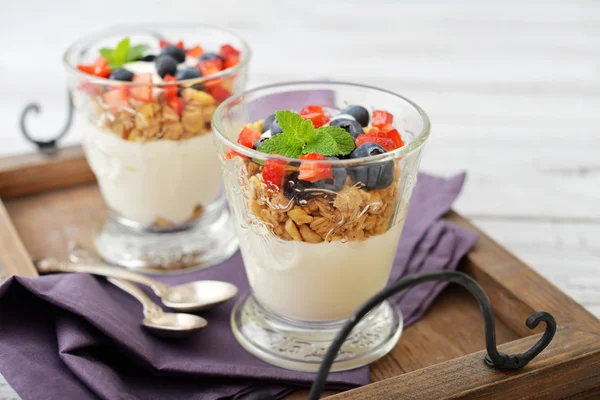 Granola with yogurt and berries — Stock Photo, Image
