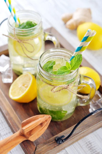 Lemonad med citrus och ingefära — Stockfoto